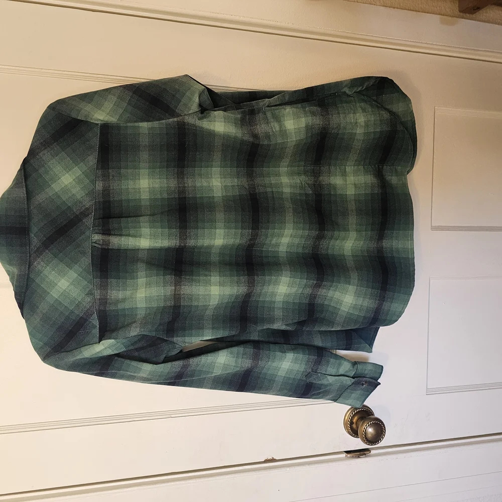 Royal Robbins Green Plaid Button-Up Shirt - Picture 5 of 5
